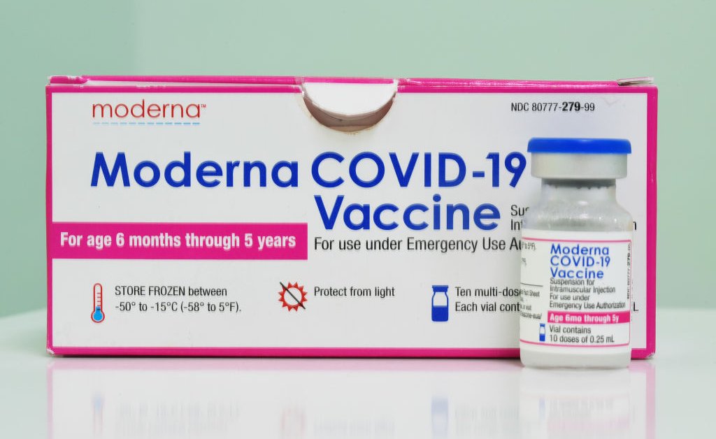 Moderna Sues Pfizer Over Patents Behind COVID-19 Vaccine