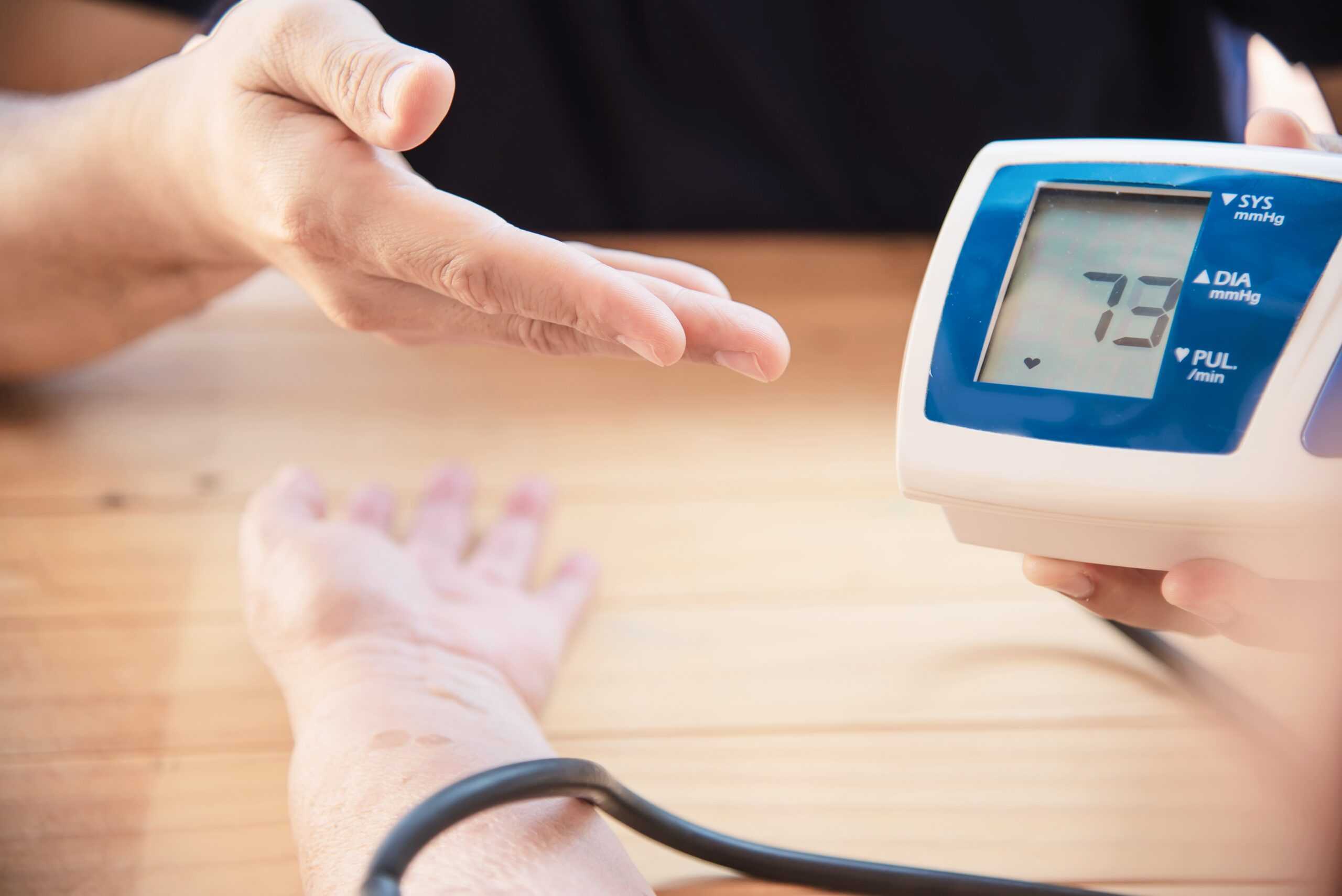 Can dehydration cause high blood pressure? – Credihealth Blog