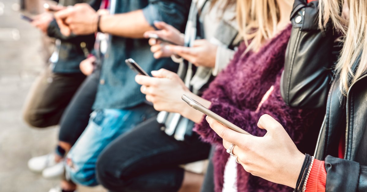 How Social Media Has Made Teen Friendships More Stressful